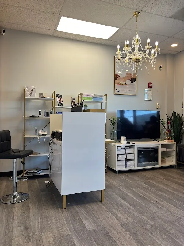 Anira brows and beauty — Beauty salon in Charlotte
